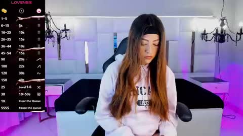Snapshot of magic_miaa chatting on 5, 7, 2026 magic_miaa online show from 5, 7, 2026