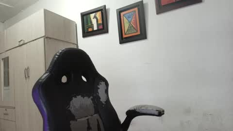 magic_milk23 online show from 24, 9, 2025
