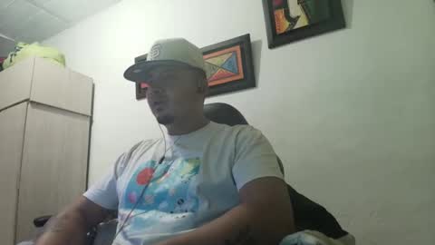 magic_milk23 online show from 6, 10, 2025
