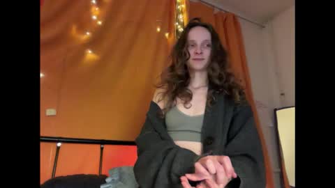 Snapshot of magic_mini_moon chatting on 3, 10, 2025 Mikky or Moon online show from 3, 10, 2025