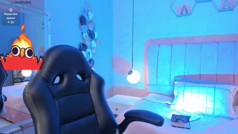 Snapshot of magic_vera chatting on 11, 10, 2025 Vera online show from 11, 10, 2025