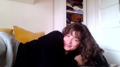 magicalmissmolly online show from 27, 10, 2025