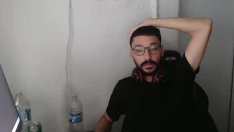 Snapshot of magicjawn chatting on 29, 10, 2025 magicjawn online show from 29, 10, 2025