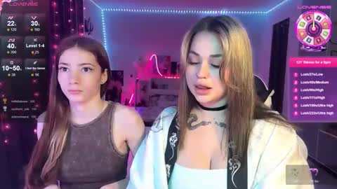 Snapshot of magicladyy chatting on 23, 11, 2025 Angel online show from 23, 11, 2025