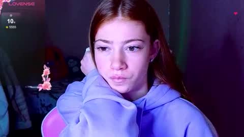 Snapshot of magicladyy chatting on 26, 11, 2025 Angel online show from 26, 11, 2025