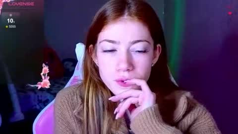 Snapshot of magicladyy chatting on 27, 11, 2025 Angel online show from 27, 11, 2025