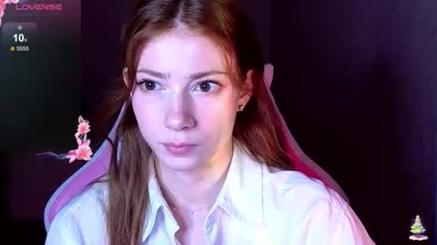 Snapshot of magicladyy chatting on 7, 4, 2026 Angel online show from 7, 4, 2026