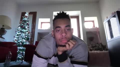 Snapshot of magicsempai chatting on 16, 12, 2025 Magicsempai online show from 16, 12, 2025