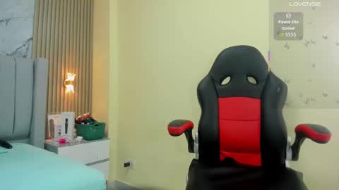 Snapshot of magievans1 chatting on 17, 9, 2025 magievans1 online show from 17, 9, 2025