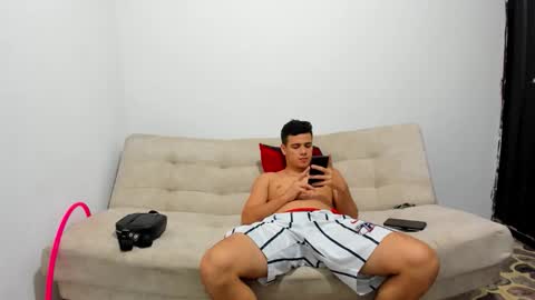 Snapshot of magnificent_star18 chatting on 8, 11, 2025 RONALD online show from 8, 11, 2025