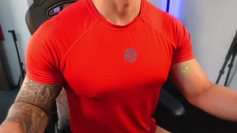 Snapshot of magnus_savage chatting on 12, 4, 2026 If you want me to use the Lovense please let me know -- online show from 12, 4, 2026