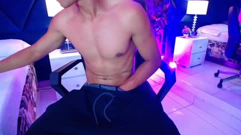 Snapshot of magnuzmeyer chatting on 11, 1, 2026 M A G N U Z M E Y E R online show from 11, 1, 2026