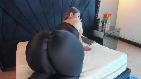 Snapshot of mahiasmith13 chatting on 4, 10, 2025 MAHIA online show from 4, 10, 2025