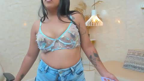 Mai Bigboobs online show from 22, 12, 2025