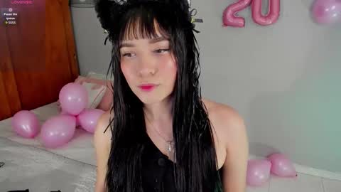 Snapshot of maia_w10 chatting on 16, 10, 2025 Maia online show from 16, 10, 2025