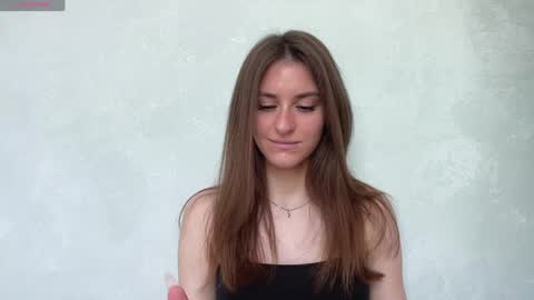 M I A online show from 22, 5, 2026