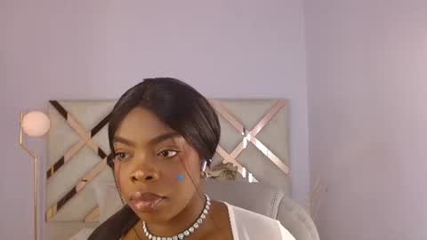 Maia Charris online show from 25, 6, 2026