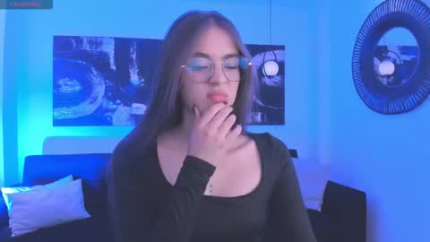  Maia  online show from 17, 9, 2025