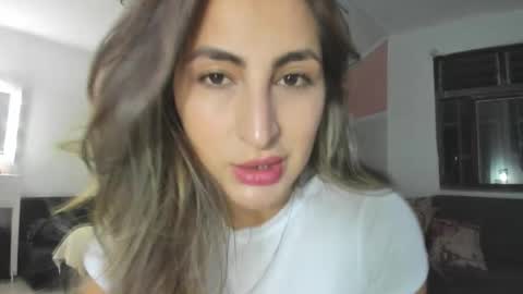 Snapshot of maiaconnor chatting on 27, 2, 2026 online show from 27, 2, 2026