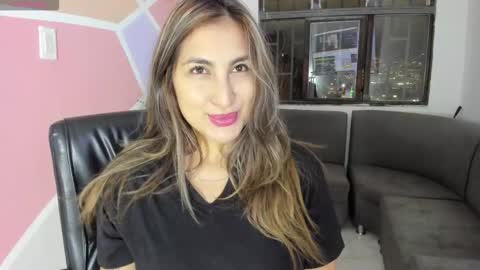 Snapshot of maiaconnor chatting on 19, 3, 2026 online show from 19, 3, 2026