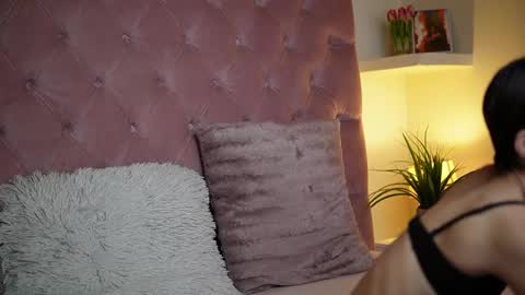  Maia  online show from 26, 9, 2025