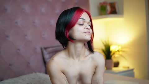  Maia  online show from 13, 12, 2025