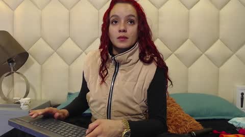 Snapshot of maiapark chatting on 2, 2, 2025 Maia  online show from 2, 2, 2025