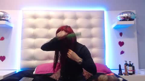 Snapshot of maiapark chatting on 2, 3, 2025 Maia  online show from 2, 3, 2025