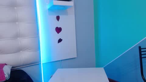 Snapshot of maiapark chatting on 11, 3, 2025 Maia  online show from 11, 3, 2025