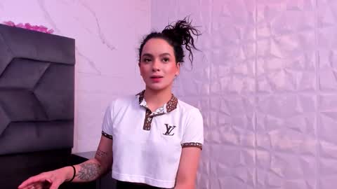 Snapshot of maiapark chatting on 4, 10, 2025 Maia  online show from 4, 10, 2025