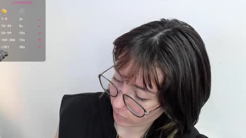 Snapshot of maibys_cute chatting on 1, 2, 2025 maibys online show from 1, 2, 2025