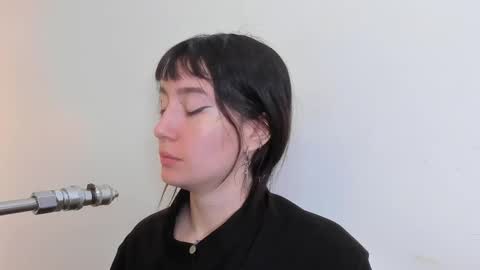 Snapshot of maibys_cute chatting on 17, 9, 2025 maibys online show from 17, 9, 2025