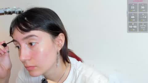 Snapshot of maibys_cute chatting on 1, 10, 2025 maibys online show from 1, 10, 2025
