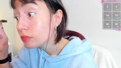 Snapshot of maibys_cute chatting on 2, 10, 2025 maibys online show from 2, 10, 2025