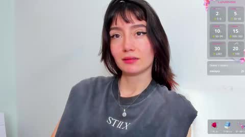 Snapshot of maibys_cute chatting on 3, 10, 2025 maibys online show from 3, 10, 2025