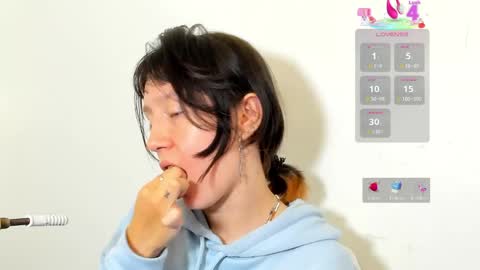 Snapshot of maibys_cute chatting on 4, 5, 2026 maibys online show from 4, 5, 2026