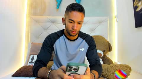 maicolparker0 online show from 23, 4, 2026