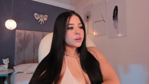 Snapshot of maiiitee_ chatting on 15, 12, 2024 Mait online show from 15, 12, 2024