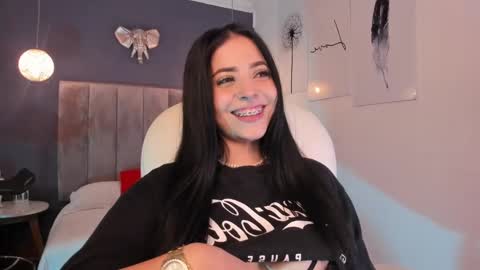 Snapshot of maiiitee_ chatting on 2, 3, 2025 Mait online show from 2, 3, 2025