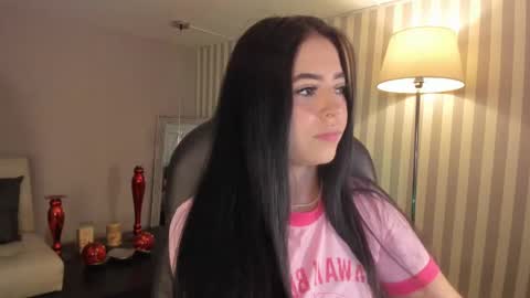 Snapshot of maiiitee_ chatting on 28, 9, 2025 Mait online show from 28, 9, 2025