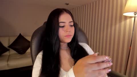 Snapshot of maiiitee_ chatting on 3, 10, 2025 Mait online show from 3, 10, 2025