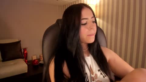 Snapshot of maiiitee_ chatting on 7, 10, 2025 Mait online show from 7, 10, 2025