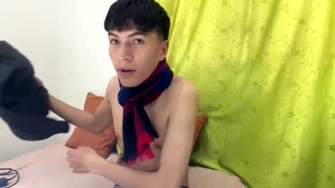 Snapshot of maikitol2026 chatting on 24, 4, 2026 maikitol online show from 24, 4, 2026