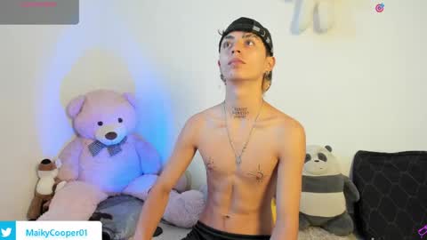 Snapshot of maiky_cooper01 chatting on 10, 5, 2026 maiky_cooper01 online show from 10, 5, 2026