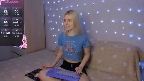 Snapshot of mailin_harrington chatting on 2, 3, 2026 Your kitty online show from 2, 3, 2026