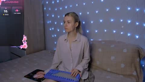 Snapshot of mailin_harrington chatting on 12, 3, 2026 Your kitty online show from 12, 3, 2026