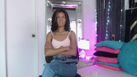 Snapshot of mailyn_gold chatting on 1, 4, 2026 mailyn_gold online show from 1, 4, 2026