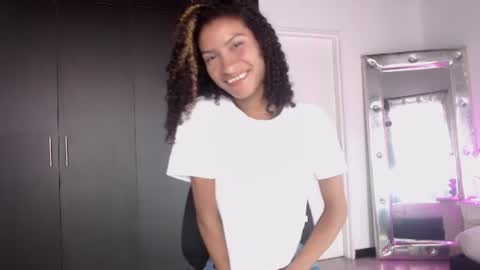 Snapshot of mailyn_gold chatting on 23, 6, 2026 mailyn_gold online show from 23, 6, 2026