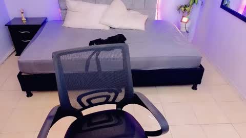 MAITE STONE1 online show from 21, 11, 2025