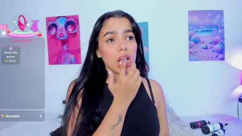 mai  online show from 25, 9, 2025